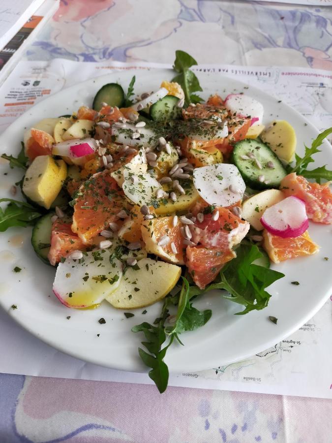 Le Relais De Sully Couette-café