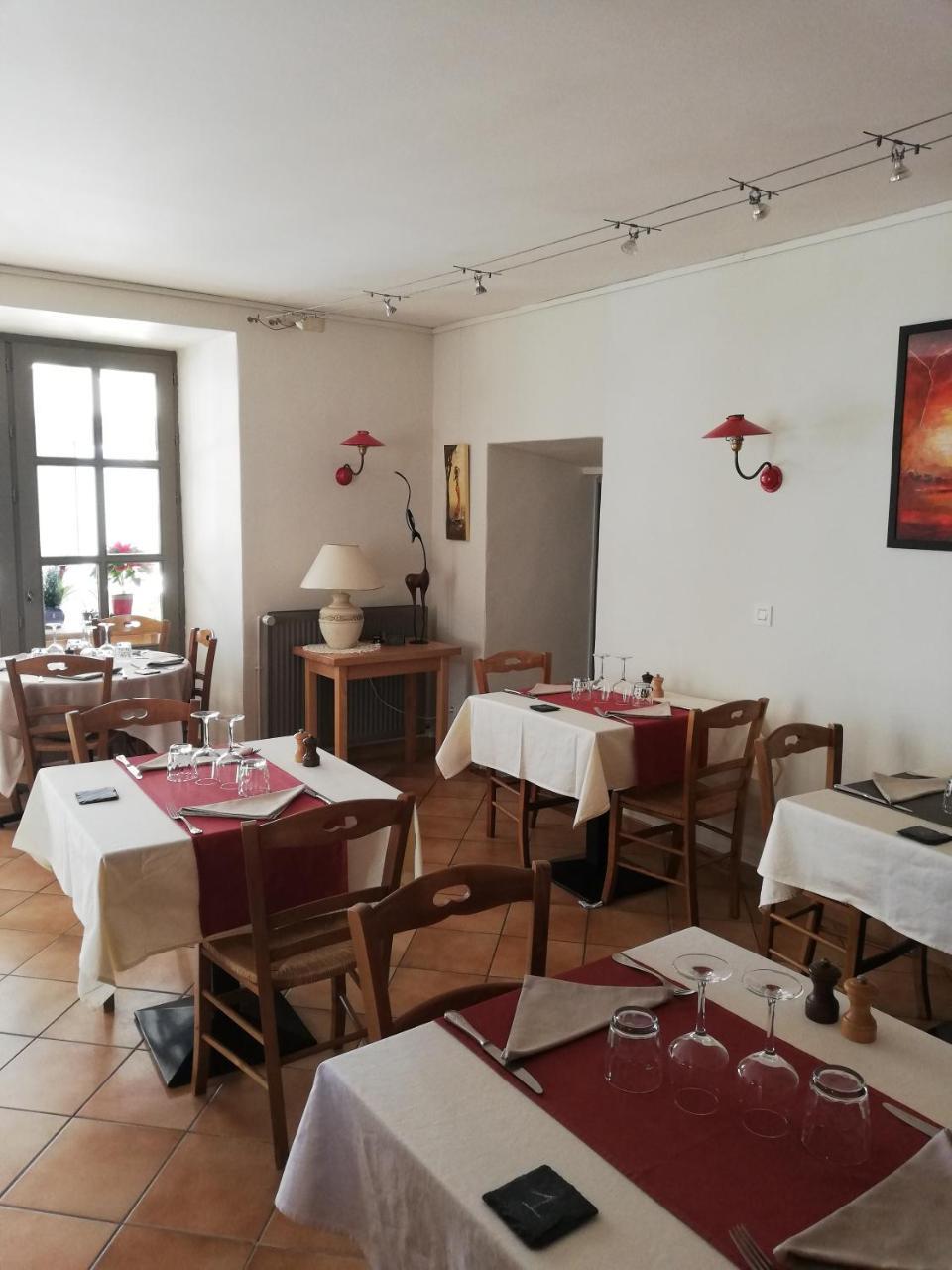 Le Relais De Sully Couette-café *