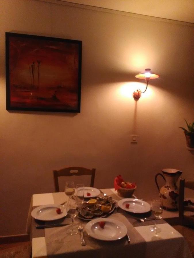 Le Relais De Sully Couette-café *